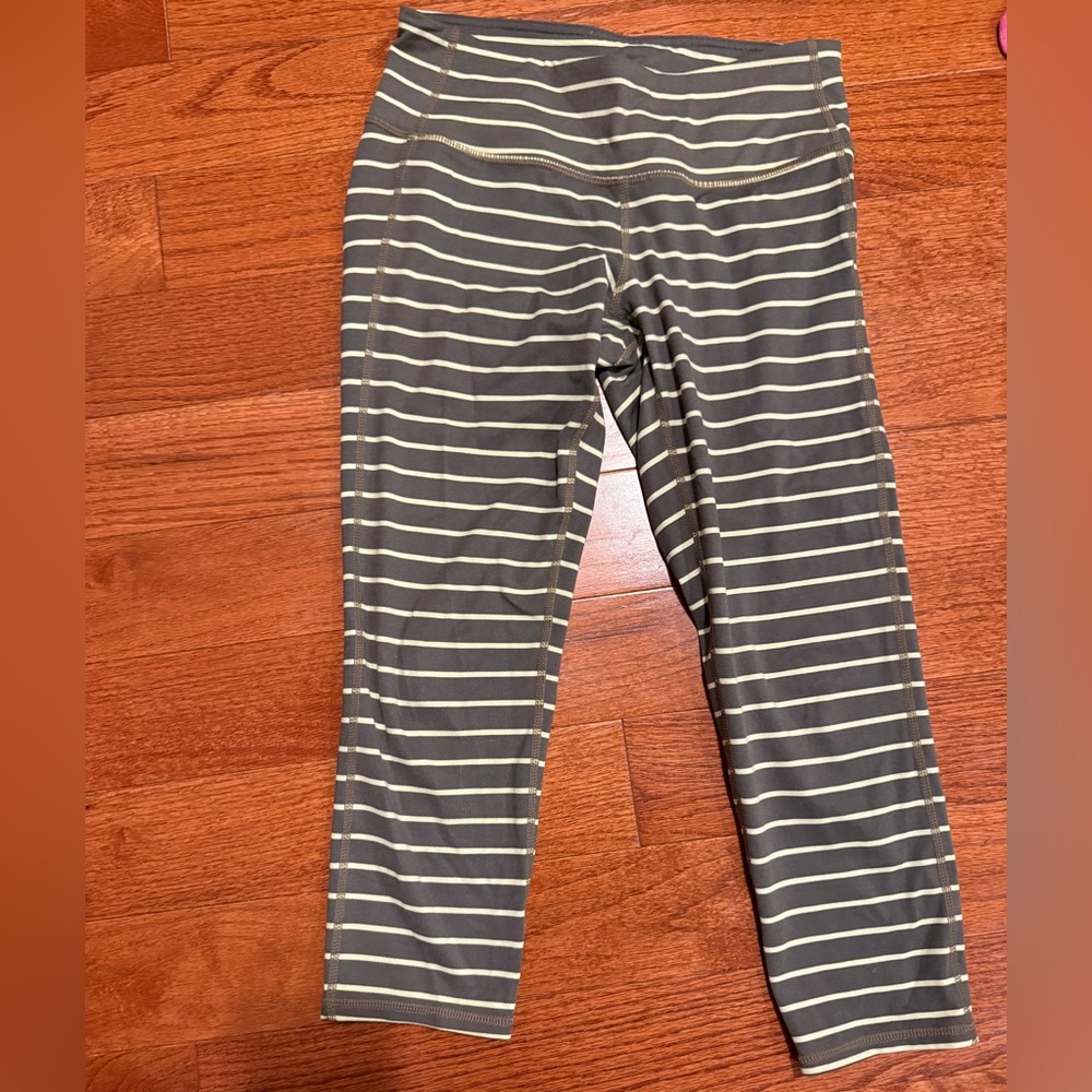 Athleta womens Gray and yellow Striped capri Leggings XS